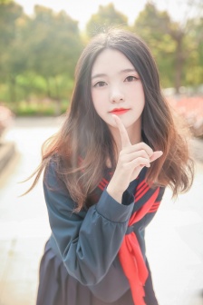 欧洲RAPPER潮水